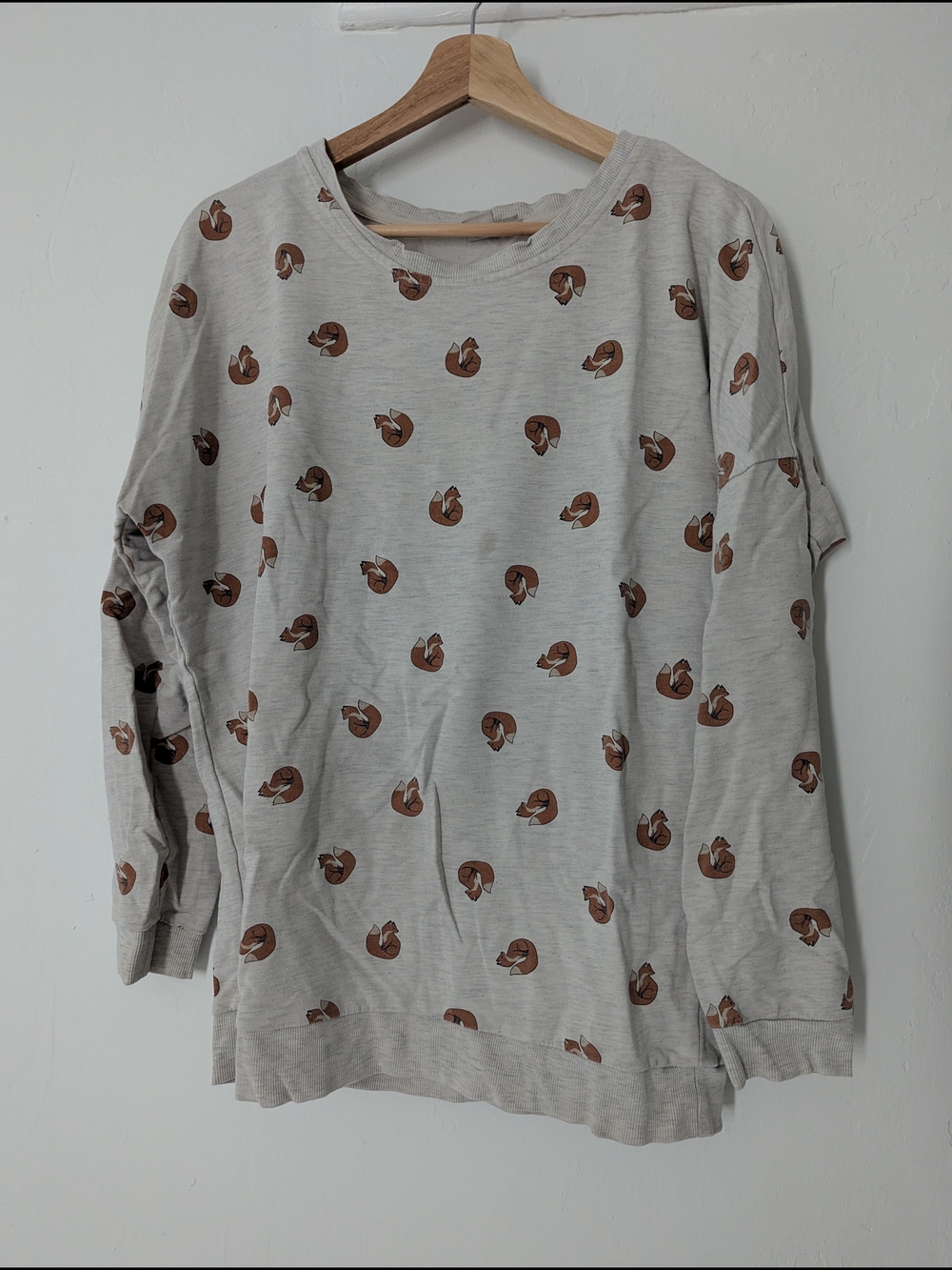 Cozy Fox Print Crewneck Sweatshirt - Light Gray & Brown